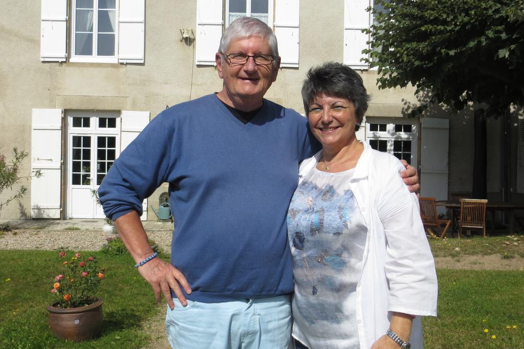 Le Clos De La Muse Saint-Junien Zewnętrze zdjęcie