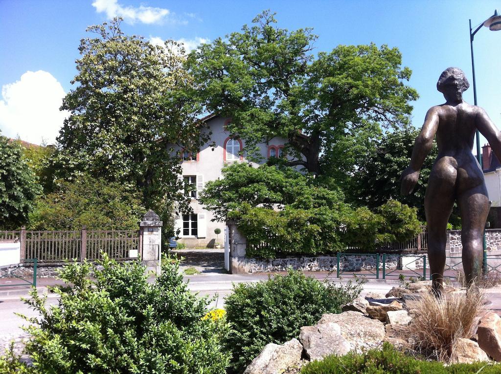 Le Clos De La Muse Saint-Junien Zewnętrze zdjęcie