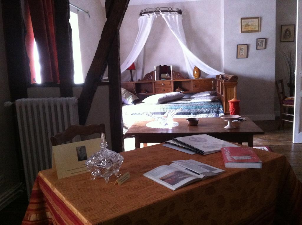 Le Clos De La Muse Saint-Junien Pokój zdjęcie
